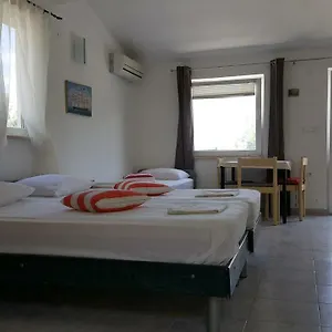 https://apartment-viktor.hotelinzadar.com
